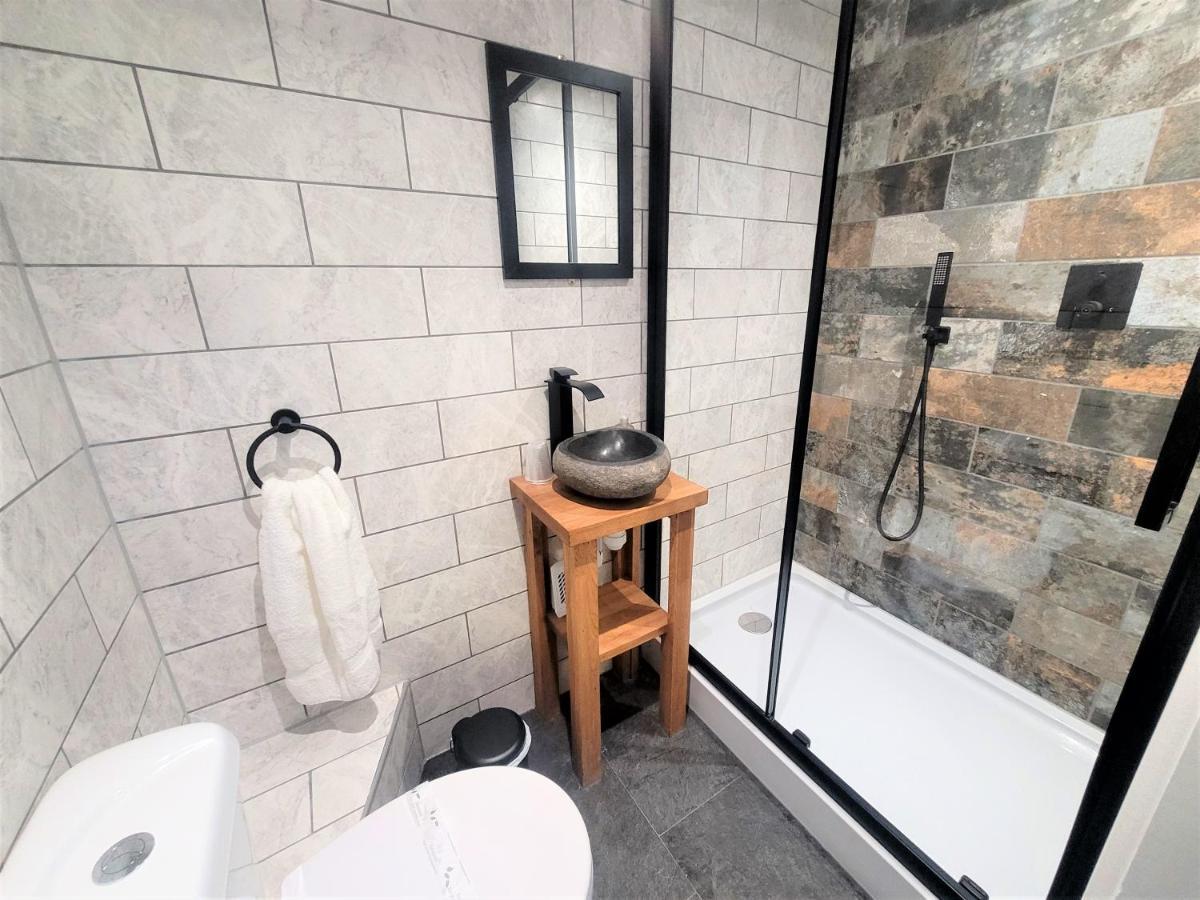 New County Hotel & Serviced Apartments By Roomsbooked Gloucester Ngoại thất bức ảnh